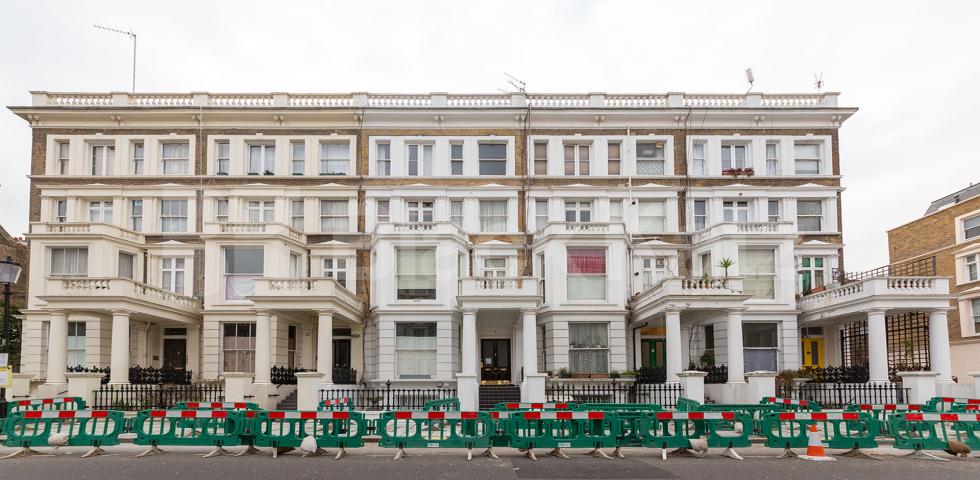 			1 Bedroom, 1 bath, 1 reception Flat			 Nevern Road, Earls Court